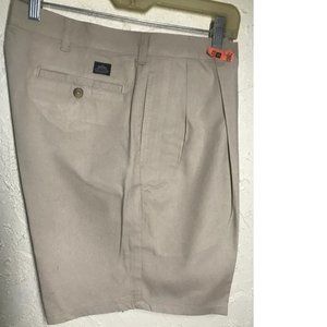 Bay To Bay Men's Beige Shorts Size 34